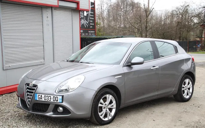 samochody osobowe Alfa Romeo Giulietta cena 28900 przebieg: 143961, rok produkcji 2016 z Biała